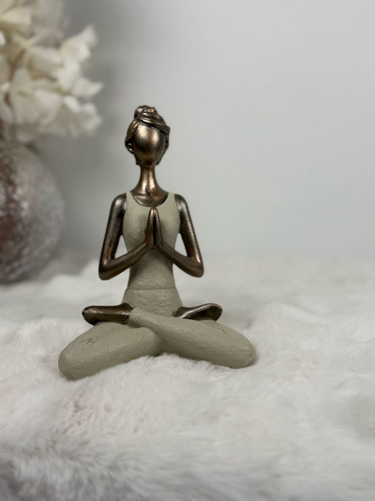 Statujë yoga thumbnail 4